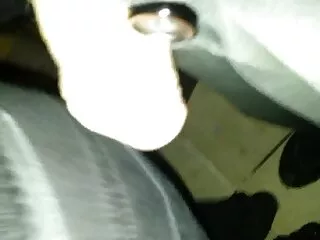 Տանը մենակ և ձանձրացած